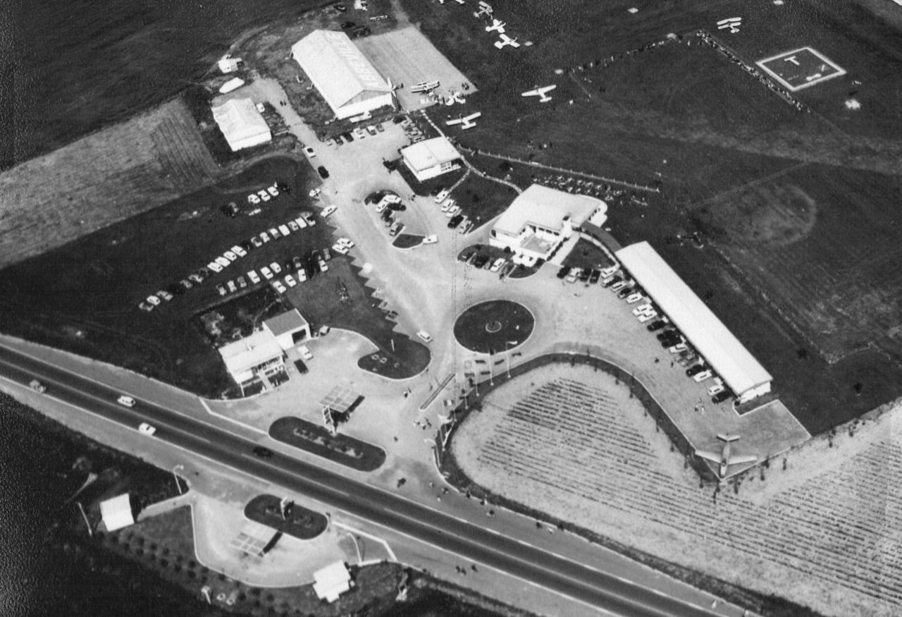 Logis Hotel & Restaurant De L'Aerodrome De La Baie De Somme Buigny-Saint-Maclou Екстериор снимка